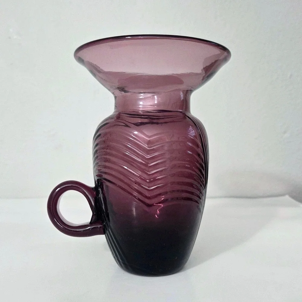 Vintage Amethyst Purple Hand Blown Art Glass Ribbed Chevron Vase RARE Handle